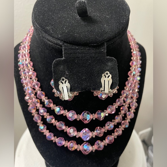 Genuine Australian crystal 3 tier vintage necklace 12” long from clasp to clasp - Picture 8 of 9